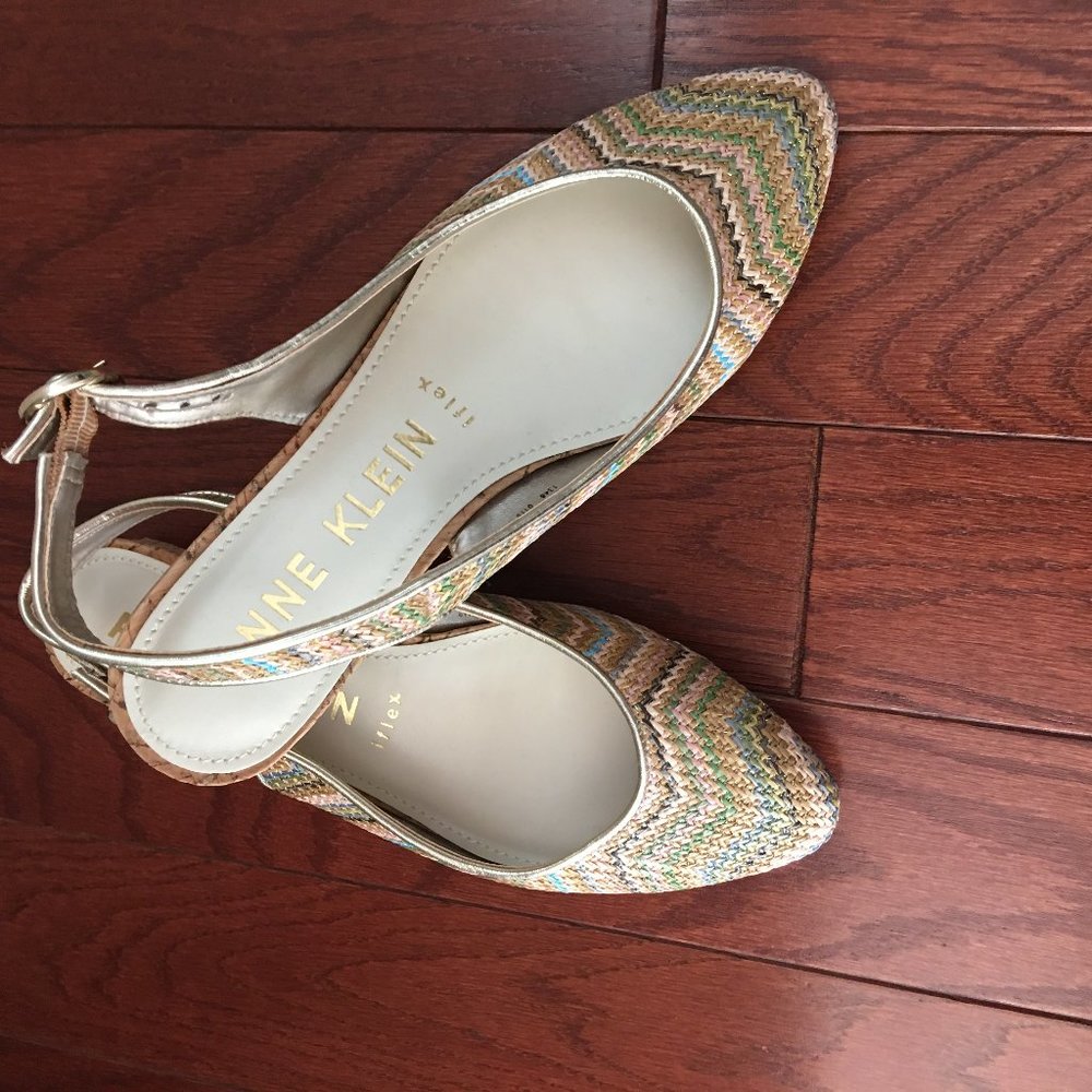 ANNE KLEIN MULTI COLOR SLINGBACK SZ 7.5